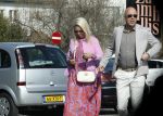 Rotterdam 25 maart 2022
John de Wolf en zijn vrouw Inge Zijdenbos trouwen in het Zalmhuis. Jochem Myjer trouwt ze. Arne Slot met zijn vrouw