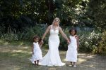 Tilburg 16 juli 2022
Trouwen Steven Brunswijk en zijn vrouw Ayla Guiaux .
Ayla Guiaux met haar dochters