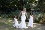 Tilburg 16 juli 2022
Trouwen Steven Brunswijk en zijn vrouw Ayla Guiaux .
Ayla Guiaux met haar dochters