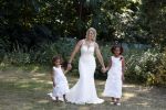 Tilburg 16 juli 2022
Trouwen Steven Brunswijk en zijn vrouw Ayla Guiaux .
Ayla Guiaux met haar dochters