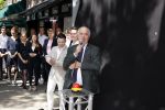 Amsterdam 10 juni 2022
Benno Leeser opent luxe chocolade winkel in Amsterdam zuid op de cornelis schuytstraat. Ook zijn vrouw Kitty Leeser is aanwezig