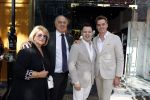 Amsterdam 10 juni 2022
Benno Leeser opent luxe chocolade winkel in Amsterdam zuid op de cornelis schuytstraat. Ook zijn vrouw Kitty Leeser is aanwezig