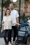 Amsterdam 14 juni 2022
Ontbijt georganisserd door Linda.nl en Victoria Koblenko met haar man Evgeniy Levchenko. Er is een aktie #bloemenvoorOekraine in het leven geroepen. Birgit Schuurman met vriend Sander v Haarlem achter kinderwagen