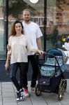 Amsterdam 14 juni 2022
Ontbijt georganisserd door Linda.nl en Victoria Koblenko met haar man Evgeniy Levchenko. Er is een aktie #bloemenvoorOekraine in het leven geroepen. Birgit Schuurman met vriend Sander v Haarlem achter kinderwagen