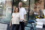 Amsterdam 14 juni 2022
Ontbijt georganisserd door Linda.nl en Victoria Koblenko met haar man Evgeniy Levchenko. Er is een aktie #bloemenvoorOekraine in het leven geroepen. Birgit Schuurman met vriend Sander v Haarlem achter kinderwagen