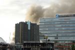 Amsterdam 8 juli 2022
Een grote uitslaande brand in de havens van Amsterdam . Mensen kreeg tot 4 maal toe een allert om binen te blijven.