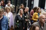 Amsterdam 6 juli 2022
Precies 1 jaar geleden werd op deze plek Peter R de Vries neergeschoten. De redaktie en presentatoren van RTL Boulevard leggen een witte roos neer . OA aanwezig Georgette Schlick Peter v d Vorst Sven Sauve Marieke Elsinga Vivienne v d Assem Aran Bade Jeroen Kijk in de Vegte Arno Kantelberg Eveline Stallaart Clarice Stenger Leon de Ruyter Dries Roelvink en Tim Oliehoek .