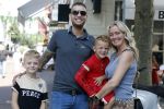 Amsterdam 14 juli 2022
Dutch performante Chahid Charrak met vrouw en kinderen op de pc hooftstraat.