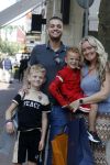 Amsterdam 14 juli 2022
Dutch performante Chahid Charrak met vrouw en kinderen op de pc hooftstraat.