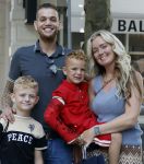 Amsterdam 14 juli 2022
Dutch performante Chahid Charrak met vrouw en kinderen op de pc hooftstraat.