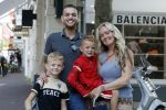 Amsterdam 14 juli 2022
Dutch performante Chahid Charrak met vrouw en kinderen op de pc hooftstraat.