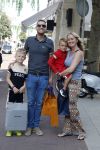 Amsterdam 14 juli 2022
Dutch performante Chahid Charrak met vrouw en kinderen op de pc hooftstraat.
