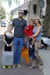 Amsterdam 14 juli 2022
Dutch performante Chahid Charrak met vrouw en kinderen op de pc hooftstraat.