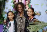 Amsterdam 3 juli 2022
Premiere de Grote slijmfilm in pathe Arena .
Edsilia Rombley kwam met haar dochters