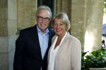 Amsterdam 1 juli 2022
Onthulling kunstwerk met daarop Willy Alberti en Johnny Kraaijkamp bij hotel Americain.
Aanwezig de kinderen Tonny Alberti en Willeke Alberti en Johnny Kraaijkamp en Sanne Kraaijkamp. Edvard Niessing met zijn vriendin