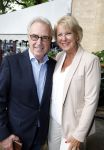 Amsterdam 1 juli 2022
Onthulling kunstwerk met daarop Willy Alberti en Johnny Kraaijkamp bij hotel Americain.
Aanwezig de kinderen Tonny Alberti en Willeke Alberti en Johnny Kraaijkamp en Sanne Kraaijkamp. Edvard Niessing met zijn vriendin