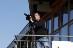 Utrecht 27 maart 2022
Bij voetbalclub DHSC in Utrecht wordt een dag georganiseerd waar geld opgehaald wordt voor Ukraine. Edward v Cuilenborg met videocamera