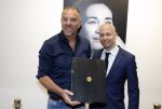 Hilversum 28 maart 2022
Presentatie boek en munt van Bibian Mentel. Haar man Edwin Spee kwam met zijn vriendin Mandy.