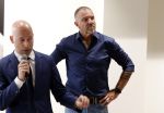 Hilversum 28 maart 2022
Presentatie boek en munt van Bibian Mentel. Haar man Edwin Spee kwam met zijn vriendin Mandy.