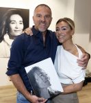 Hilversum 28 maart 2022
Presentatie boek en munt van Bibian Mentel. Haar man Edwin Spee kwam met zijn vriendin Mandy.