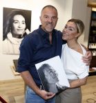Hilversum 28 maart 2022
Presentatie boek en munt van Bibian Mentel. Haar man Edwin Spee kwam met zijn vriendin Mandy.
