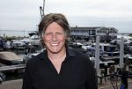 Volendam 30 juni 2022
CD presentatie bij Lotje van Edwin v Hoevelaak en zijn vriendin Natasja Poels . jan Keizer reikte de eerste cd uit.