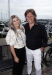 Volendam 30 juni 2022
CD presentatie bij Lotje van Edwin v Hoevelaak en zijn vriendin Natasja Poels . jan Keizer reikte de eerste cd uit.