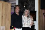 Volendam 30 juni 2022
CD presentatie bij Lotje van Edwin v Hoevelaak en zijn vriendin Natasja Poels . jan Keizer reikte de eerste cd uit.