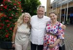 Hilversum 25 juni 2022
Ernst daniel Smid met zijn vriendin en zijn zwangere dochter Coosje