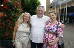 Hilversum 25 juni 2022
Ernst daniel Smid met zijn vriendin en zijn zwangere dochter Coosje