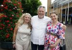 Hilversum 25 juni 2022
Ernst daniel Smid met zijn vriendin en zijn zwangere dochter Coosje