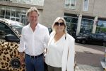 Amsterdam 26 juni 2022
Presentatie nieuwe lijn van Patty Brard en het kruitvat bij de borrelbar.
Gallyon v Vessem met haar man