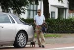Amsterdam 2 juli 2022
Gerard Spong laat zijn hondje uit . Gerard is met zijn Rolls Royce.
