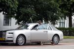 Amsterdam 2 juli 2022
Gerard Spong laat zijn hondje uit . Gerard is met zijn Rolls Royce.