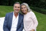 Nuland 13 juni 2022
Presentatie Toos wijn vernoemd naar Toos v d Valk . Bijna de hele familie is aan wezig in de tuin van het familie huis. Hein Vergeer met zijn vrouw