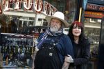Amsterdam 21 maart 2022
Henk en Louise Schiffmacher zijn vandaag 17 jaar getrouwd.