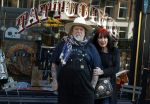 Amsterdam 21 maart 2022
Henk en Louise Schiffmacher zijn vandaag 17 jaar getrouwd.