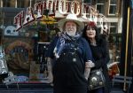 Amsterdam 21 maart 2022
Henk en Louise Schiffmacher zijn vandaag 17 jaar getrouwd.