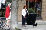 Amsterdam 1 juli 2022
Imca Marina met een vriendin en haar hondje in het centrum van Amsterdam
