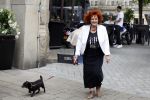 Amsterdam 1 juli 2022
Imca Marina met een vriendin en haar hondje in het centrum van Amsterdam