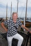Volendam 30 juni 2022
CD presentatie bij Lotje van Edwin v Hoevelaak en zijn vriendin Natasja Poels . jan Keizer reikte de eerste cd uit.