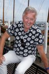 Volendam 30 juni 2022
CD presentatie bij Lotje van Edwin v Hoevelaak en zijn vriendin Natasja Poels . jan Keizer reikte de eerste cd uit.