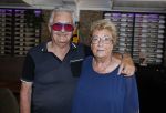 Volendam 30 juni 2022
CD presentatie bij Lotje van Edwin v Hoevelaak en zijn vriendin Natasja Poels . jan Keizer reikte de eerste cd uit. jan TRuijp met zijn vrouw