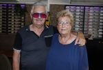 Volendam 30 juni 2022
CD presentatie bij Lotje van Edwin v Hoevelaak en zijn vriendin Natasja Poels . jan Keizer reikte de eerste cd uit. jan TRuijp met zijn vrouw