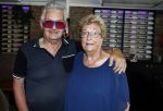 Volendam 30 juni 2022
CD presentatie bij Lotje van Edwin v Hoevelaak en zijn vriendin Natasja Poels . jan Keizer reikte de eerste cd uit. jan TRuijp met zijn vrouw