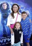 Amsterdam 12 juni 2022
Premiere Lightning (pixar) in Pathe Amsterdam noord.
Janine Kho met kinderen en vriend