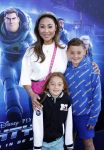 Amsterdam 12 juni 2022
Premiere Lightning (pixar) in Pathe Amsterdam noord.
Janine Kho met kinderen en vriend