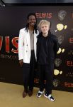 Amsterdam 13 juni 2022
Premiere Elvis in Tuschinski.
Jeangu Macrooy met partner Sebas