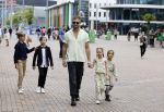 Amsterdam 3 juli 2022
Premiere de Grote slijmfilm in pathe Arena .
Jim Bakkum kwam met zijn kinderen en vriendjes