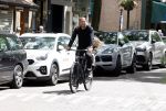 Amsterdam 13 juni 2022
Johnny Heitinga met zijn dochter Rixo in Amsterdam zuid